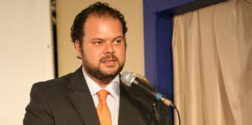 Andre Perfeito participa do programa Ponto a Ponto / Reprodução: D Comércio