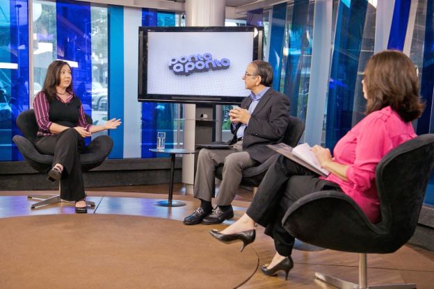 Antonio Lavareda e Mônica Bergamo entrevistam Clarice Madruga / Reprodução: Site Henrique Barbosa