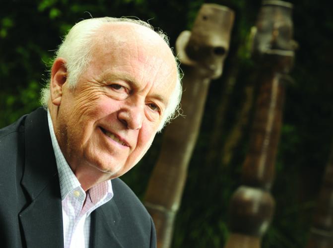 Luiz Carlos Bresser participa do programa Ponto a Ponto