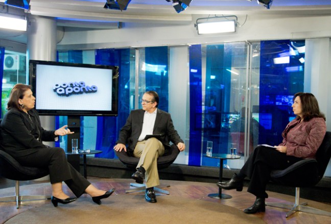 Antonio Lavareda e Mônica Bergamo entrevistam Maria Lúcia Meirelles Reis
