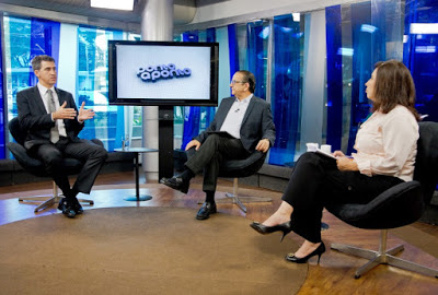 Antonio Lavareda e Mônica Bergamo entrevistam Vitore Maximiano